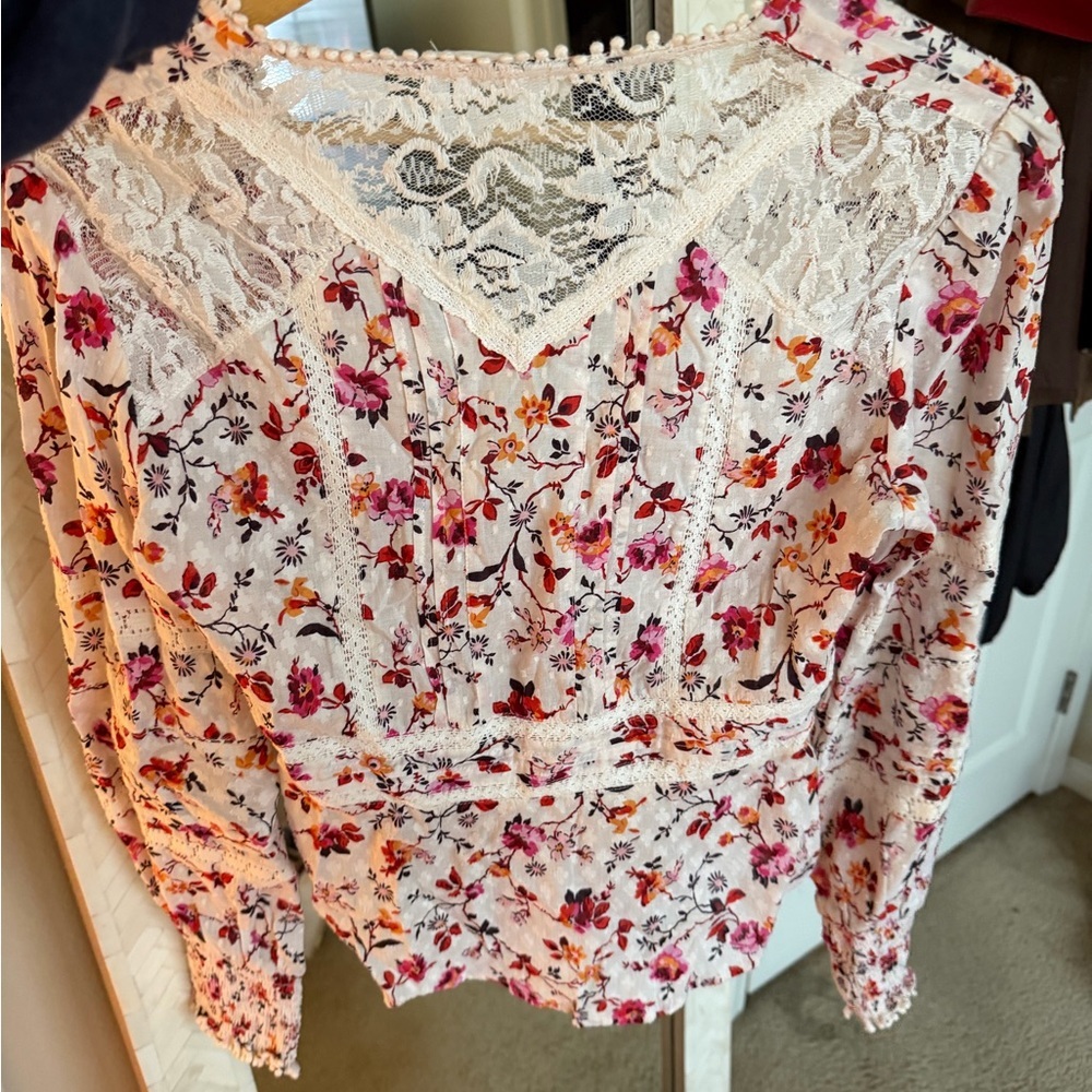 Anthropologie Floral Puff Sleeve Blouse - Picture 7 of 9